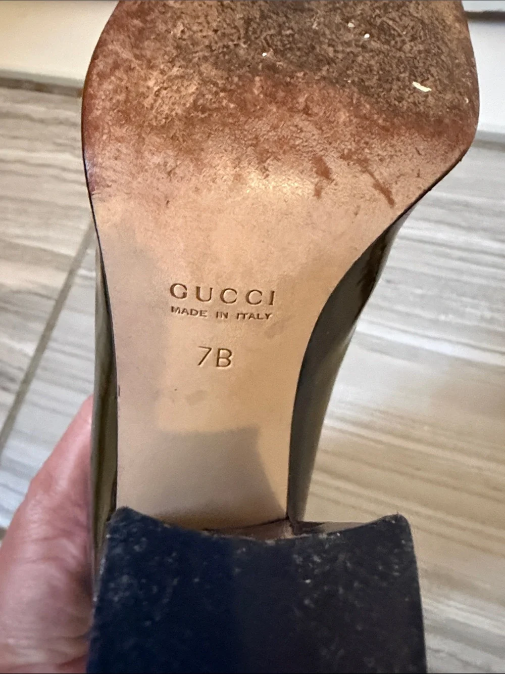 Vintage Gucci Olive Patent Leather Horsebit Pumps in Shiny Olive - Picture 6 of 11